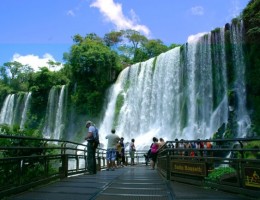 CATARATAS EN AEREOS DESDE ROSARIO C/MEDIA PENSION